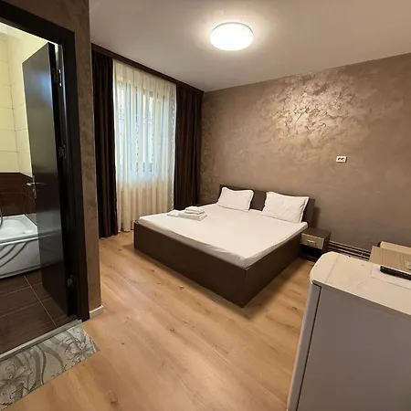 George 3* 콘스탄차